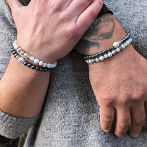 Armband i Opal från Australien med detaljer i Metall