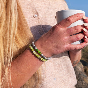 Armband i Picasso och Persisk Jade med inslag av Metall, Grå Grön Metall
